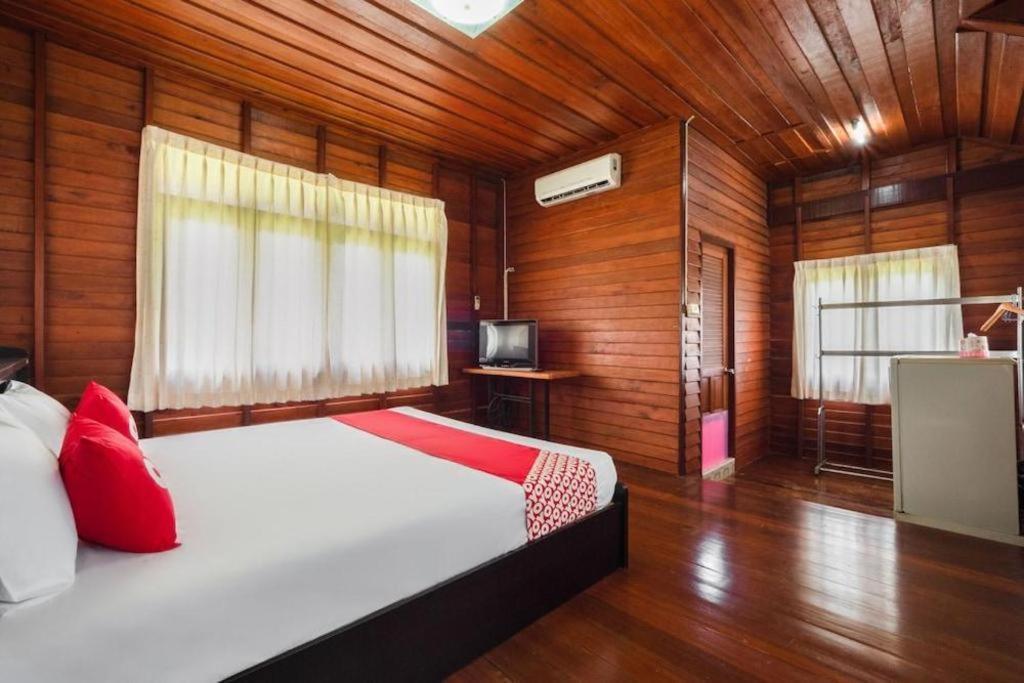 Oyo 1143 Phet Luran Thai Resort Kohchang كو تشانغ المظهر الخارجي الصورة