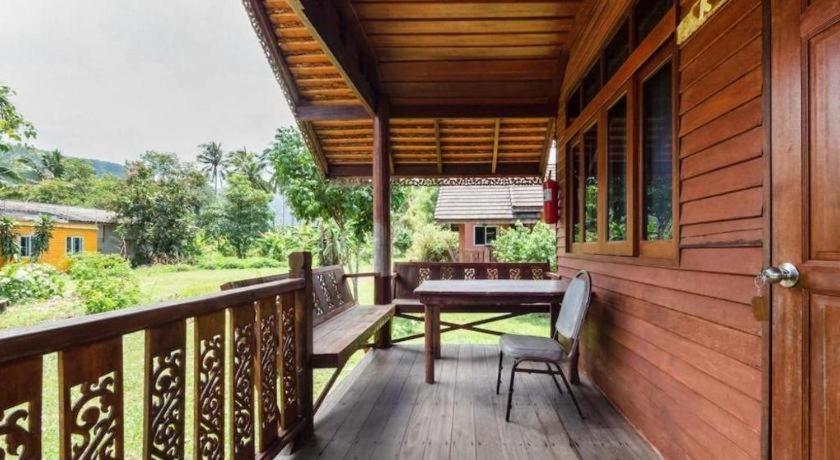 Oyo 1143 Phet Luran Thai Resort Kohchang كو تشانغ المظهر الخارجي الصورة