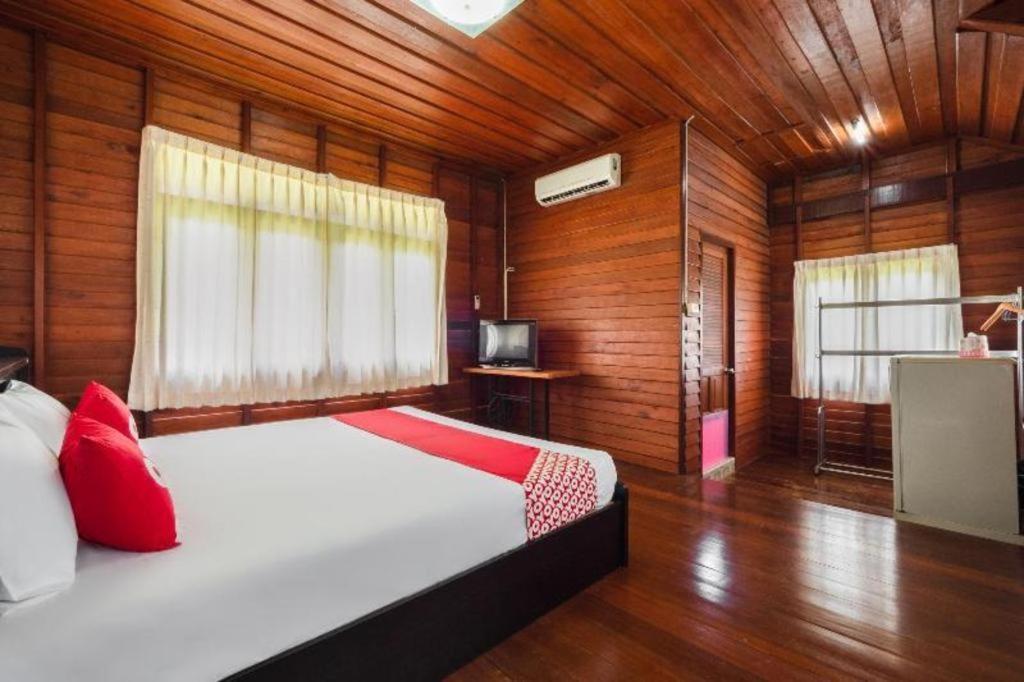 Oyo 1143 Phet Luran Thai Resort Kohchang كو تشانغ المظهر الخارجي الصورة